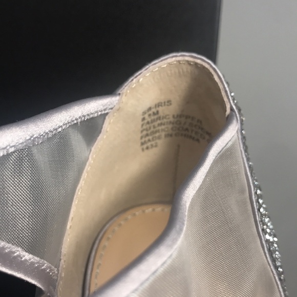 Betsey Johnson, Woman's Size 8.5 Silver Iris Rhinestone Pump - Picture 7 of 10